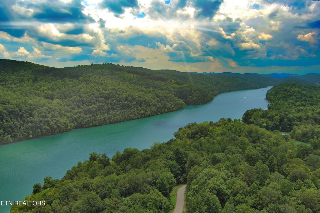 119 Laurel Wood Rd, Tazewell