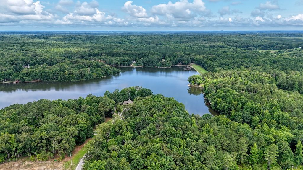 93 Excalibur Trl, Cedar Grove