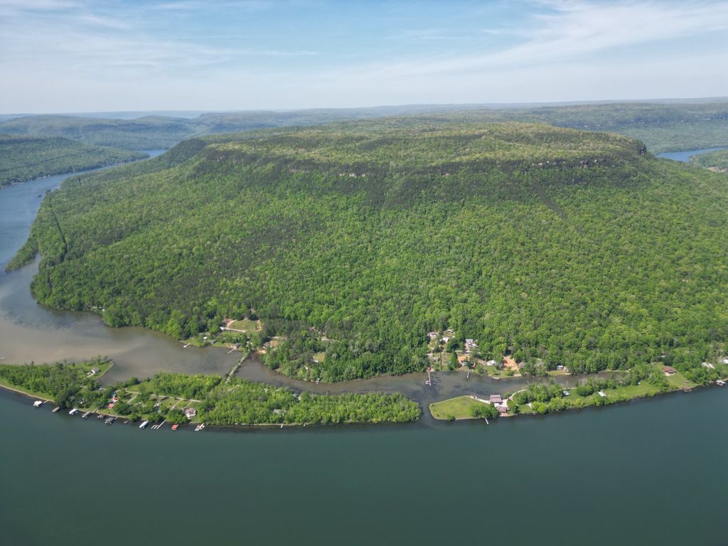 9856 Mullins Cove Road, Whitwell