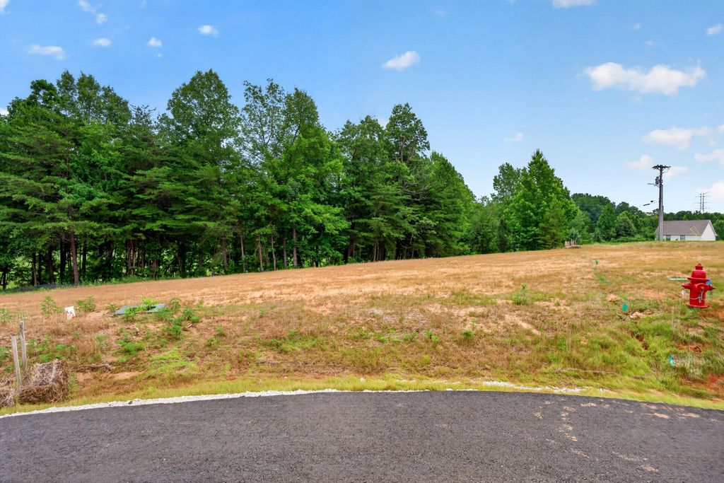 8 Brook View Dr, Cookeville