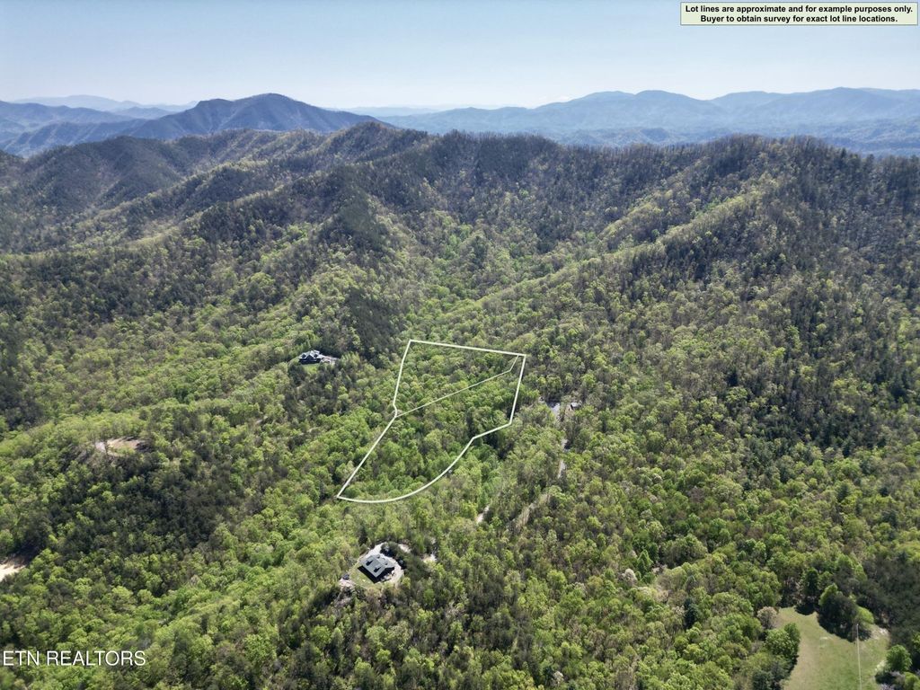 981 Critter Valley Way, Newport