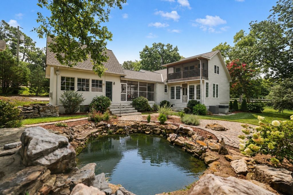 852 Battery Ln, Nashville