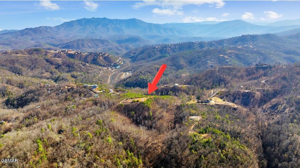 3 Cove Mountain Road, Gatlinburg