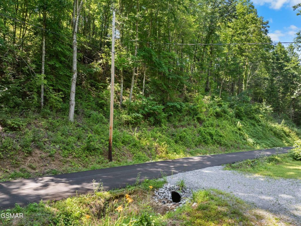8 Emerald Springs Loop, Sevierville