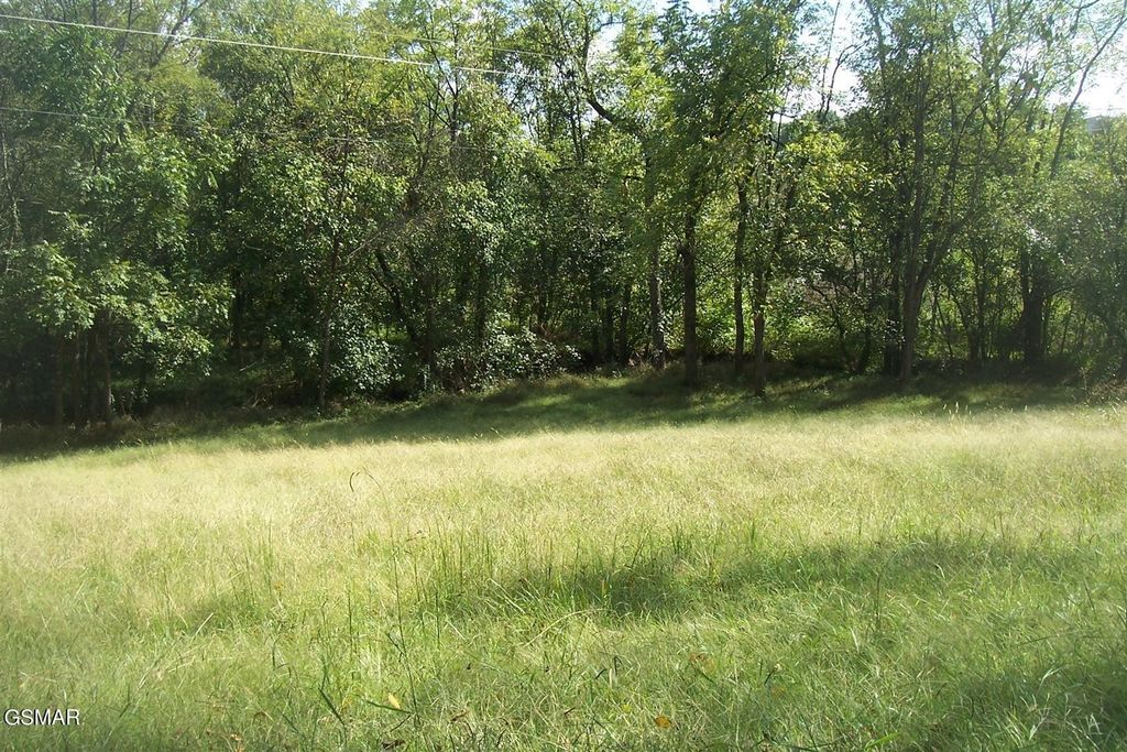 21 Chapman Highway, Seymour