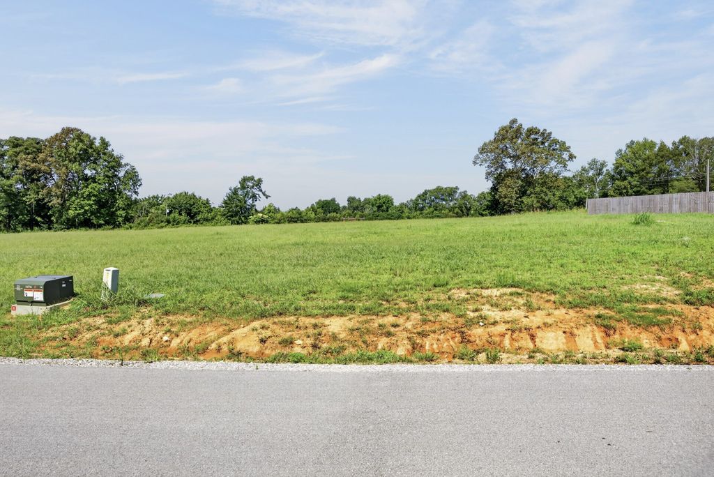 1411 Anna Maria Ln, Cookeville