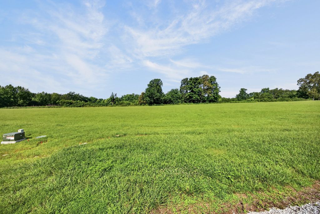 1499 Anna Maria Ln, Cookeville