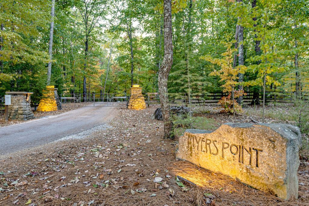 15 Myers Point Rd, Sewanee