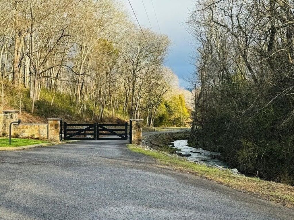9698 River Ridge Drive, Dunlap