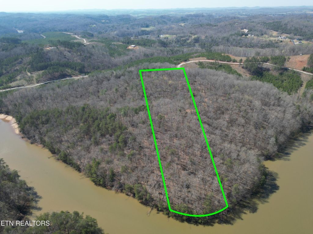 9 Winding Tr, Madisonville