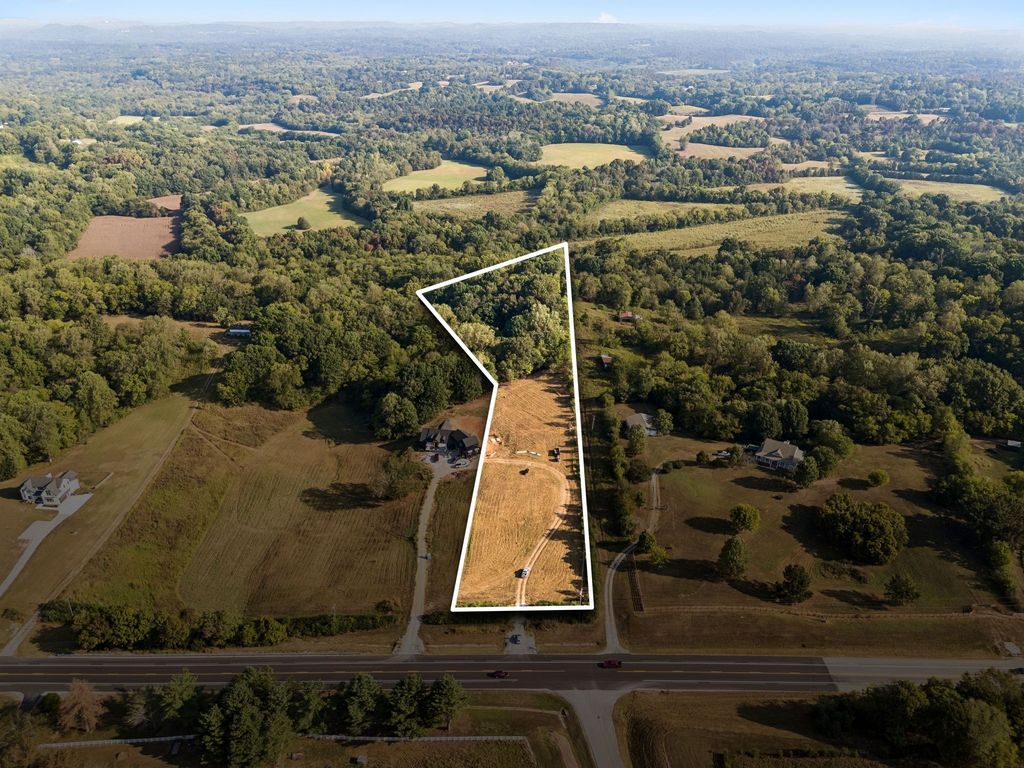1929 New Lewisburg Hwy, Columbia