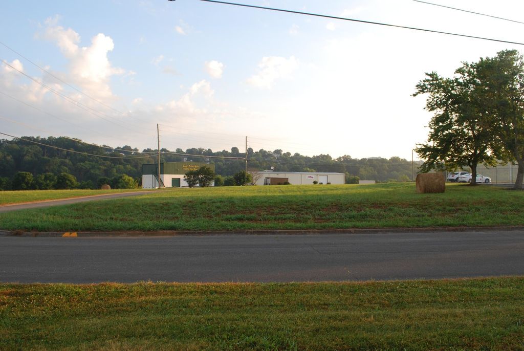 72 Business Center Circle, Sevierville