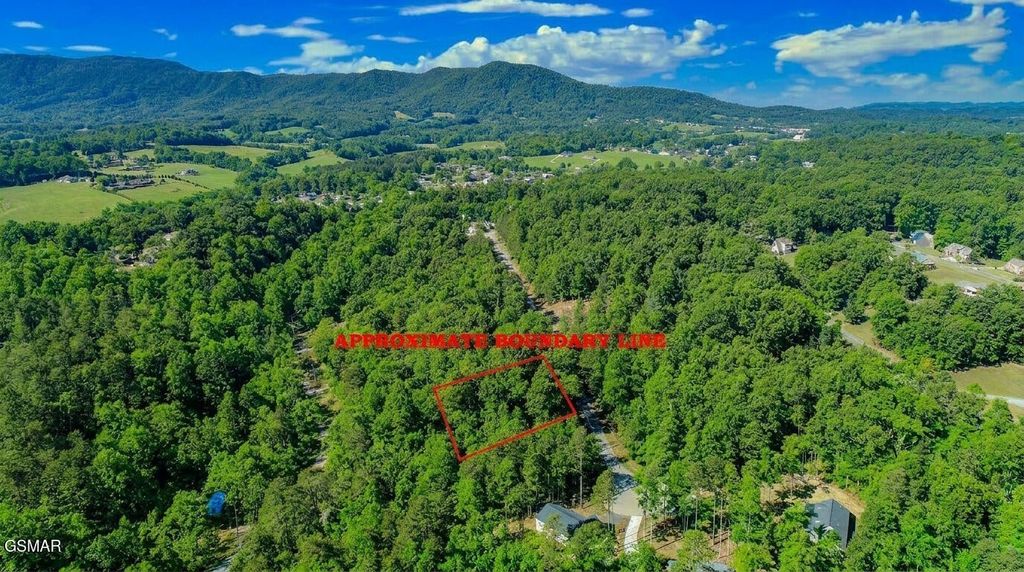 1413 Timber Trail, Newport