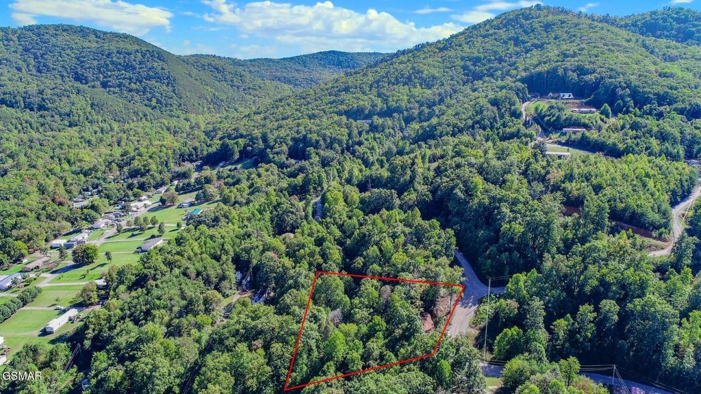 1282 Applewood Rd, Newport