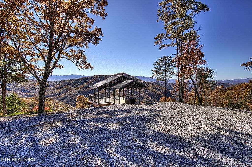 4903 Long Rifle Rd, Walland