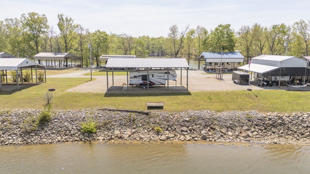 885 River Front Dr, Clifton