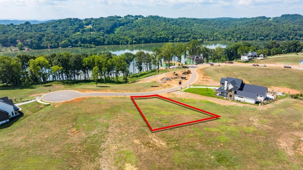 603 Firefly Drive, Loudon