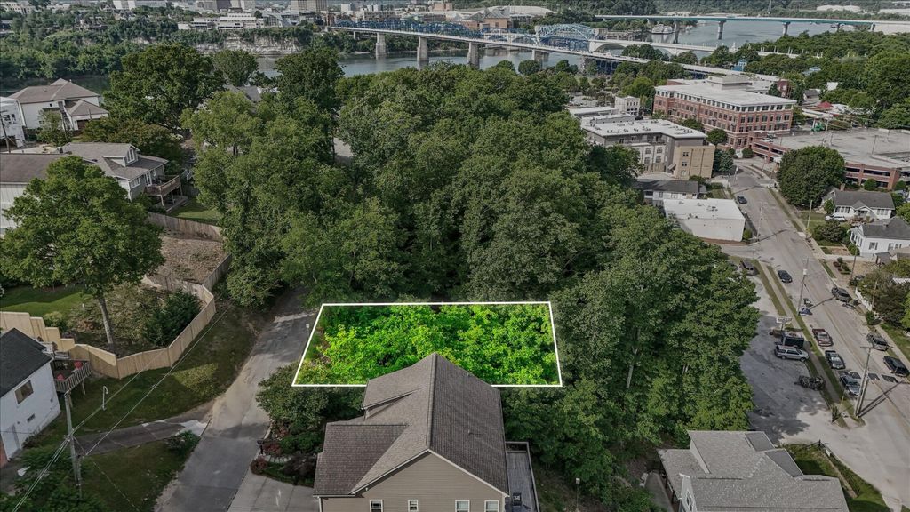 209 Thompson Street, Chattanooga