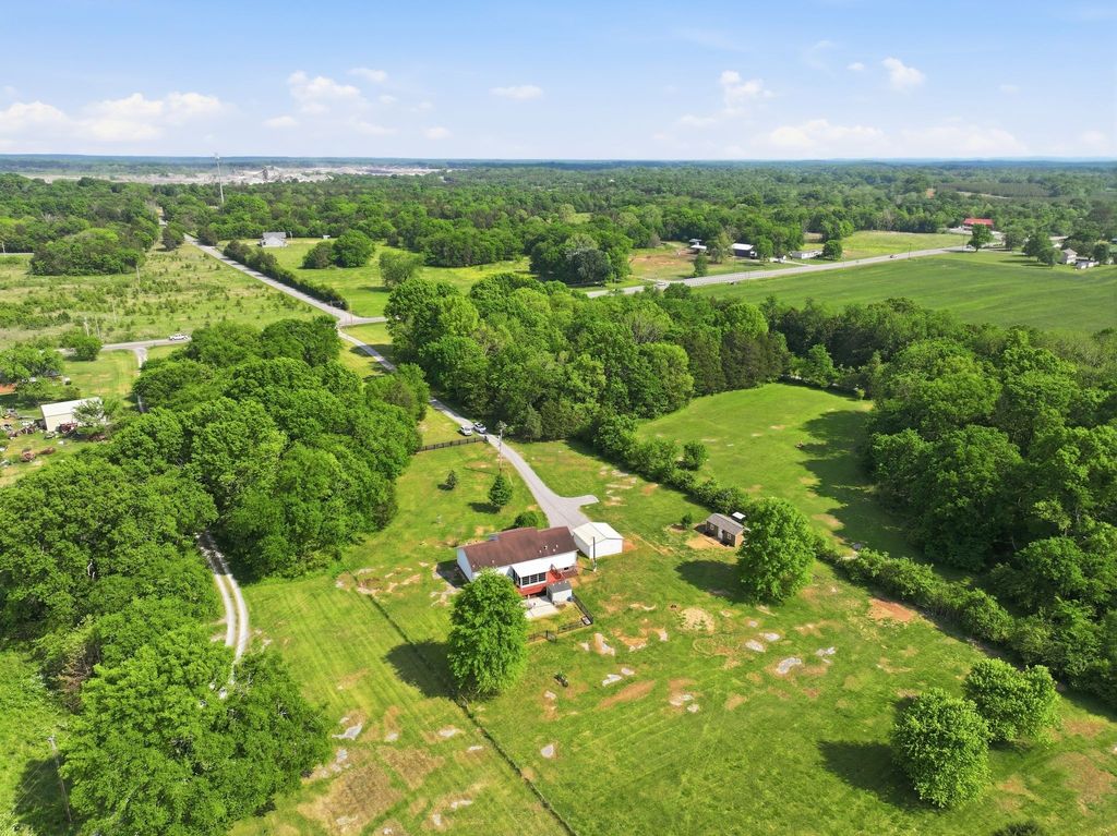 4290 Highway 431, Columbia
