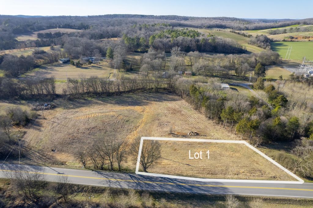 1 Highway 11 S, Riceville