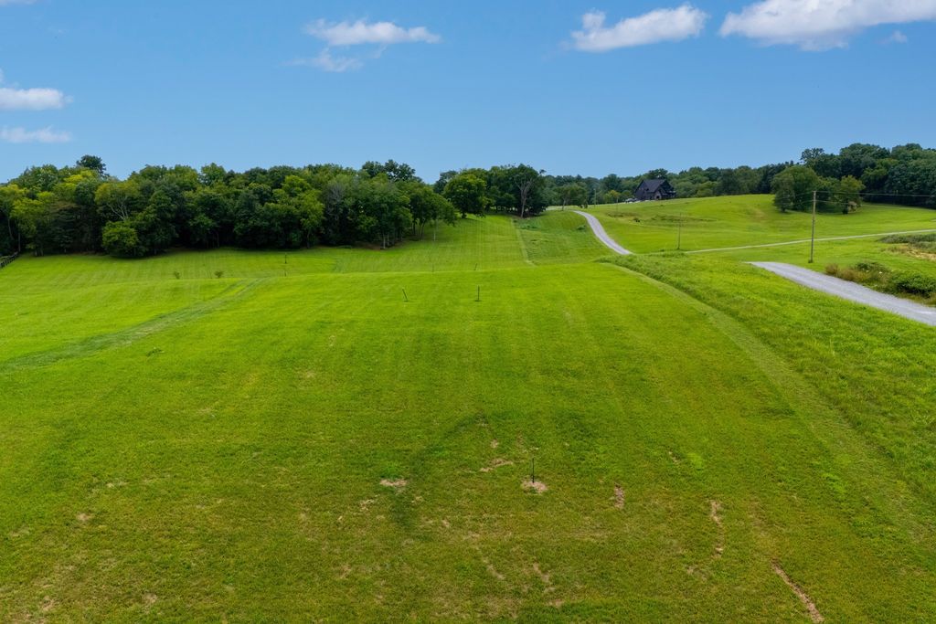 1294 Horn Springs Rd, Lebanon
