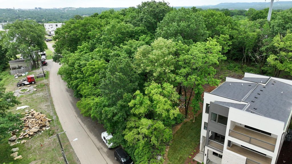 6031 Hill Cir, Nashville