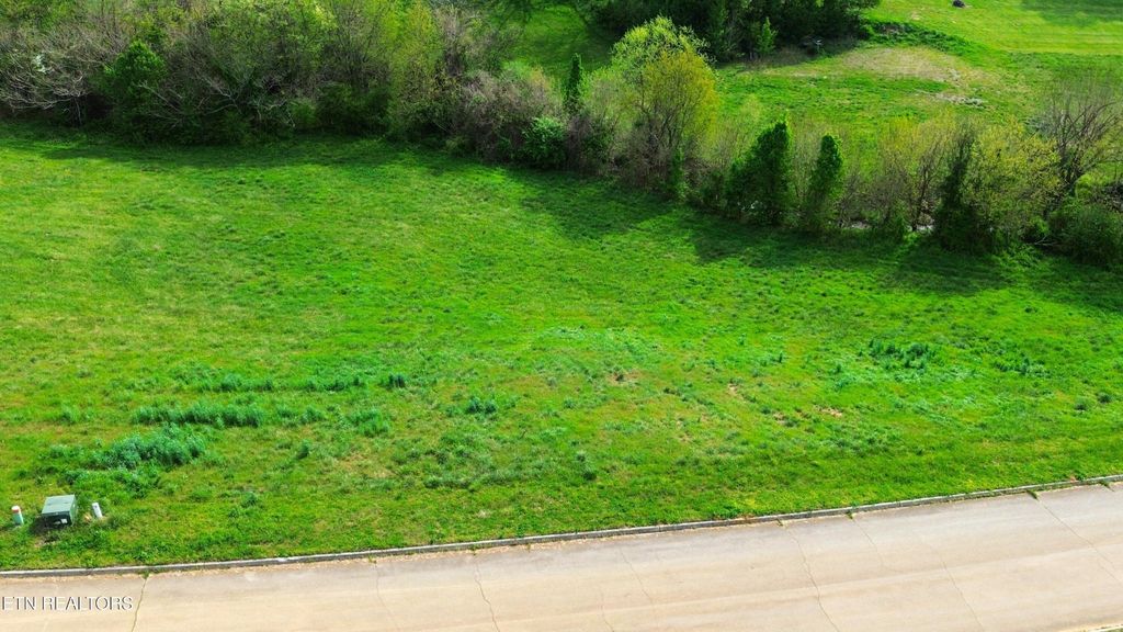 916 Carter Springs Drive, Maryville