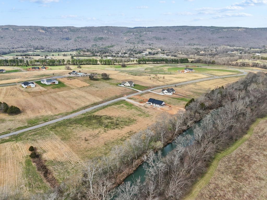 61 River Ridge Drive, Dunlap