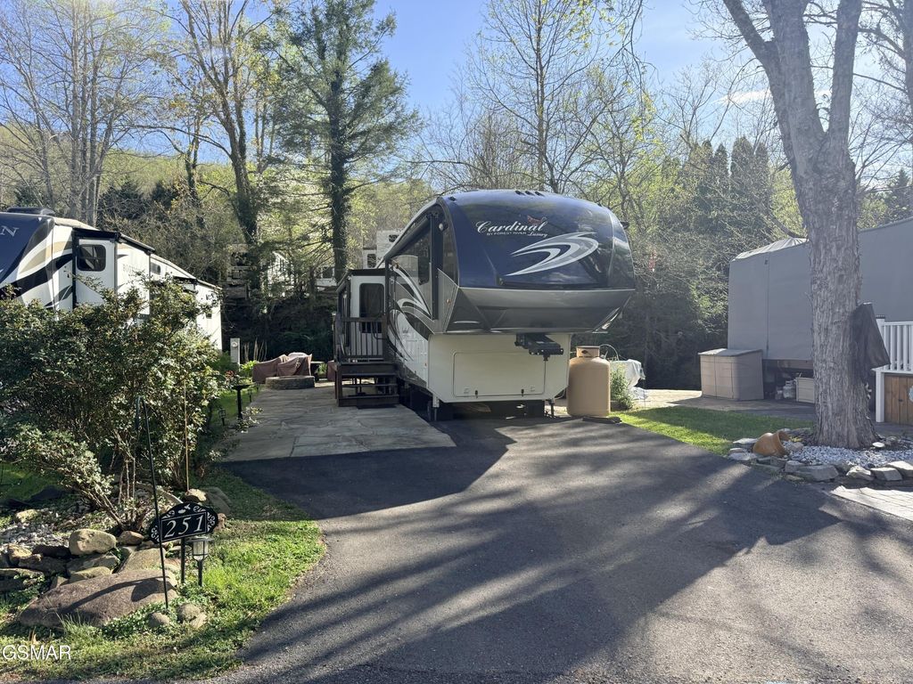 4229 E Parkway, Gatlinburg