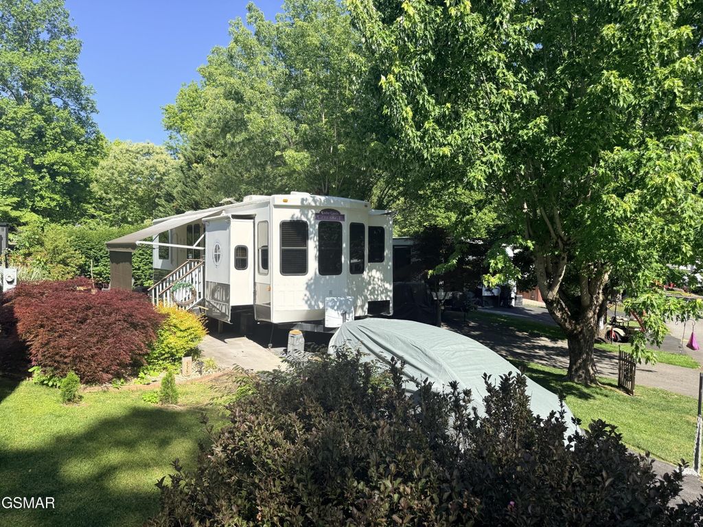 4229 E Parkway, Gatlinburg