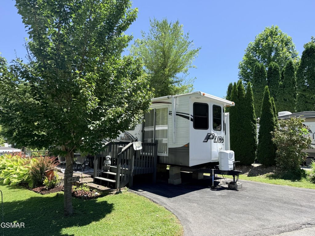 4229 E Parkway, Gatlinburg