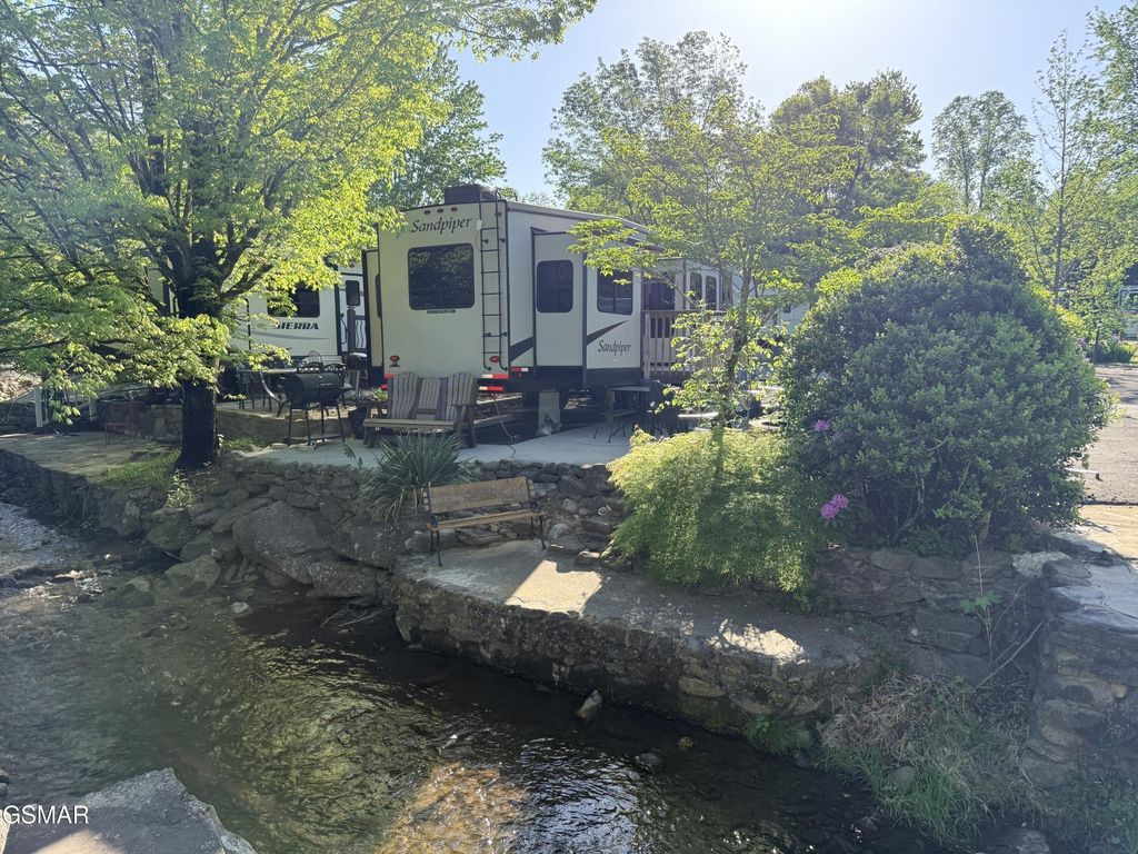 4229 E Parkway, Gatlinburg