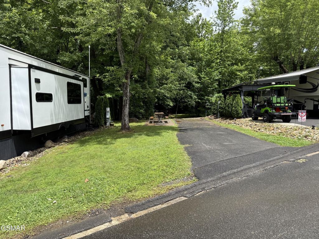 4229 E Parkway, Gatlinburg