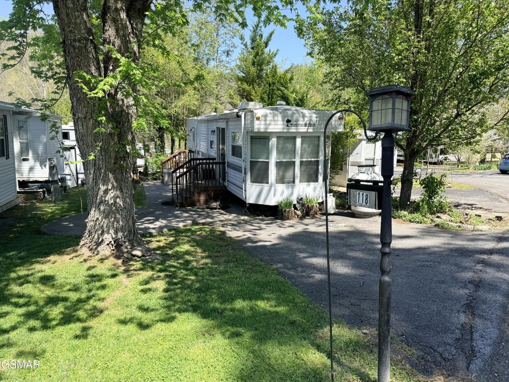 4229 E Parkway, Gatlinburg