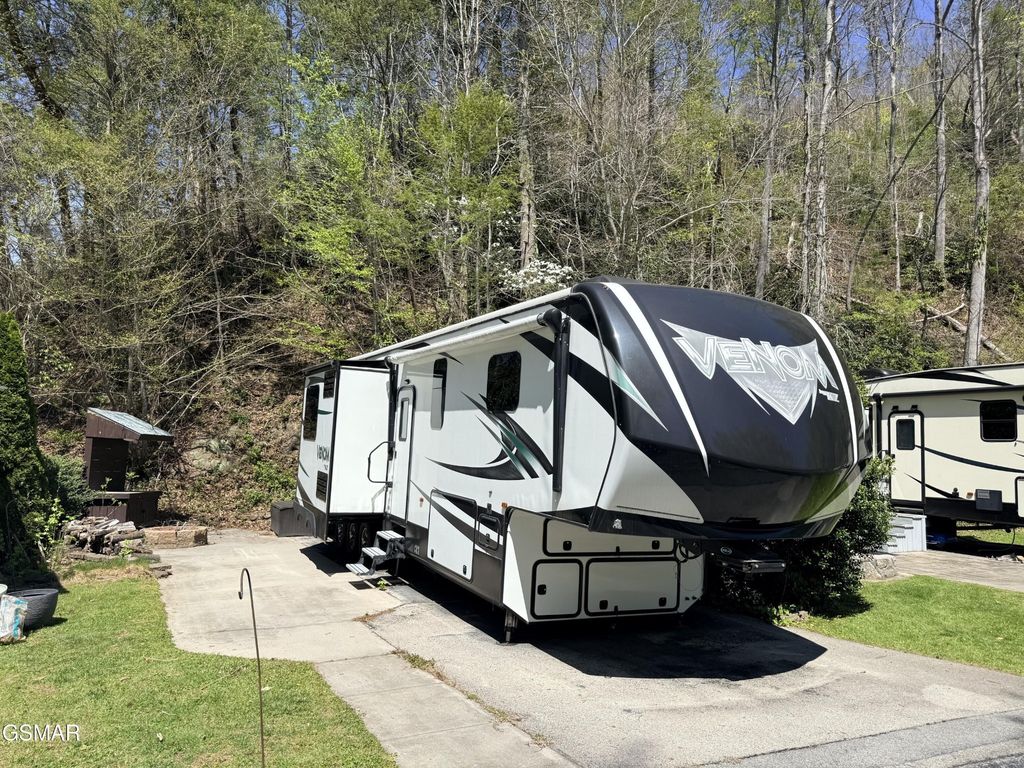 4229 E Parkway, Gatlinburg