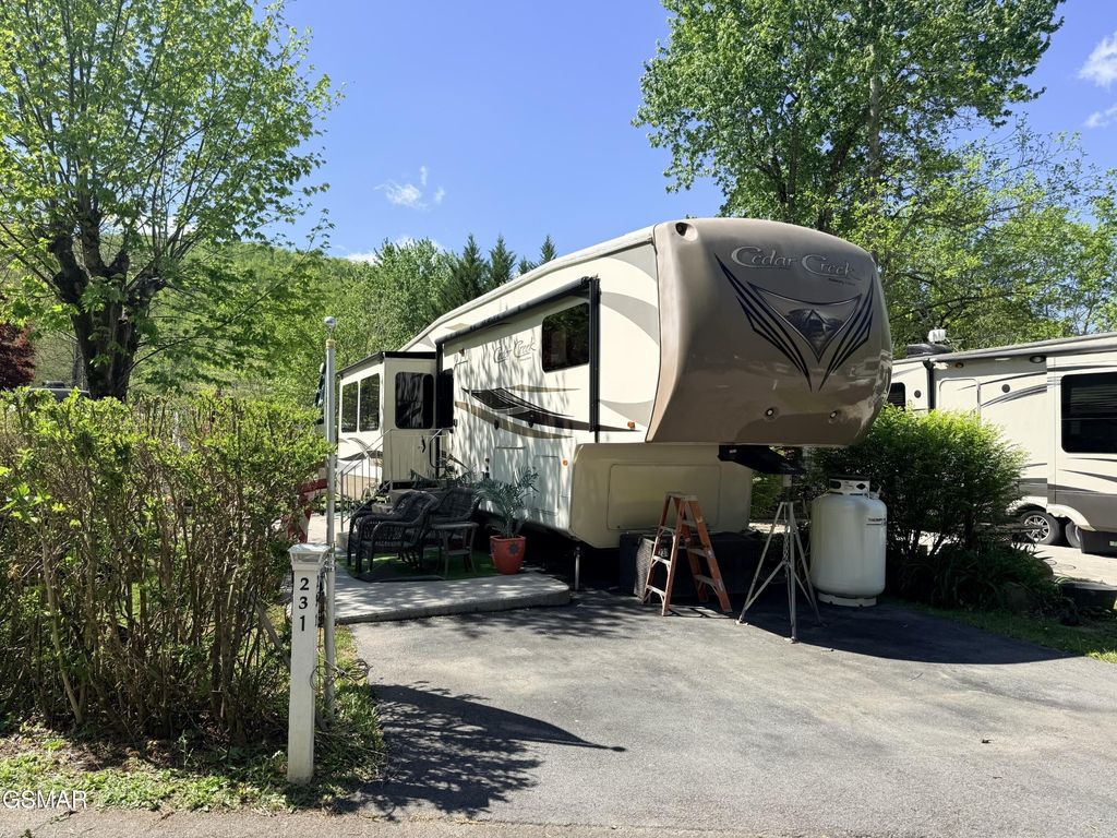 4229 E Parkway, Gatlinburg