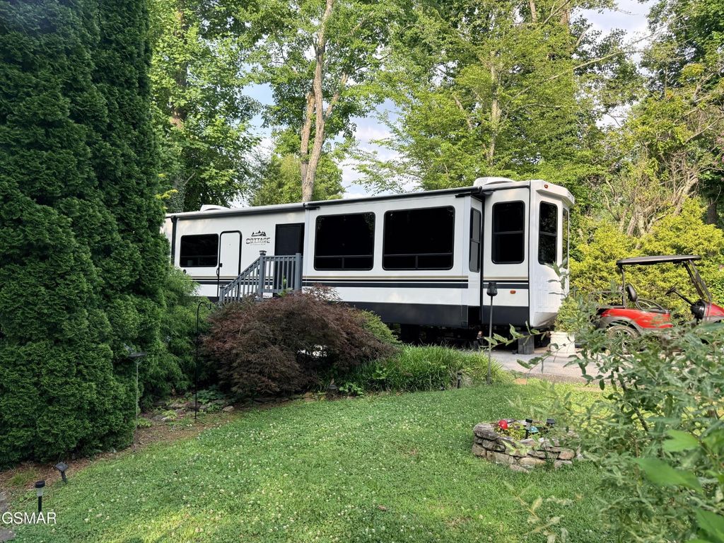 4229 E Parkway, Gatlinburg