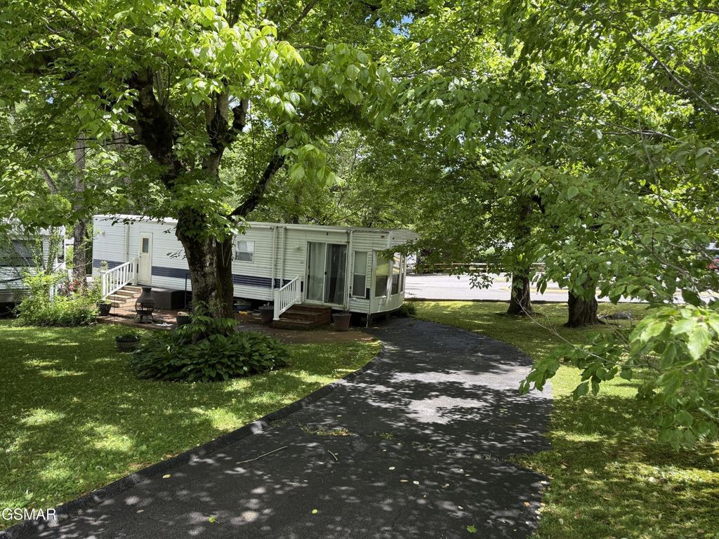 4229 E Parkway, Gatlinburg