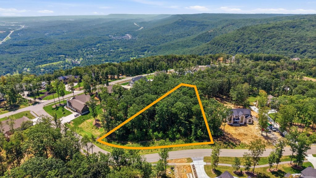 1402 Bent Hickory Road, Signal Mountain