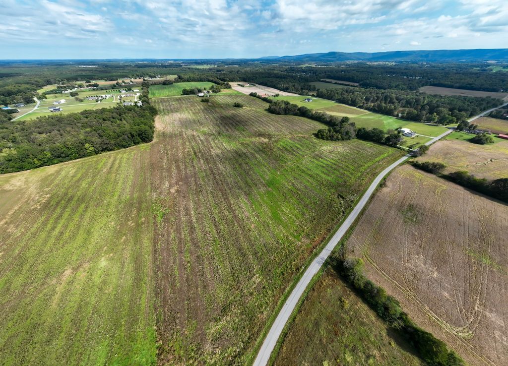 1 Clarence Finney Rd, Hillsboro