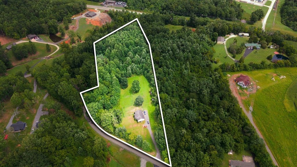 325 Clyde Wix Rd, Westmoreland