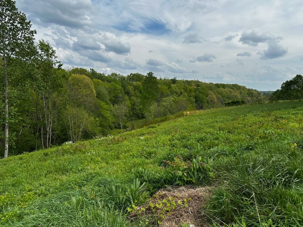 188 Martin Ln, Normandy