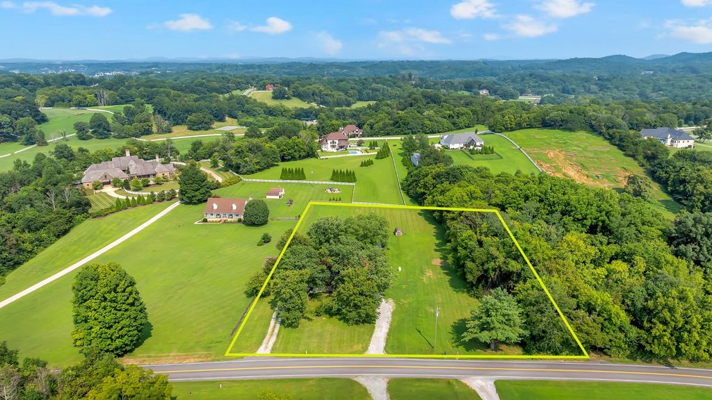 6692 Cool Springs Rd, Thompsons Station