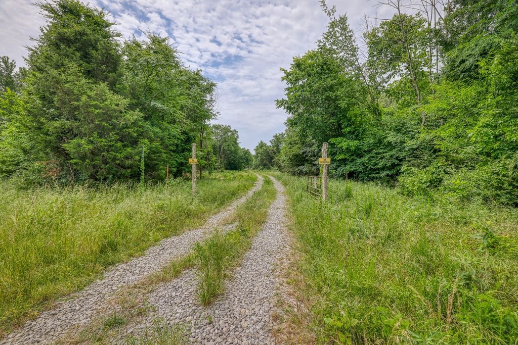 1901 Central Valley Rd, Murfreesboro