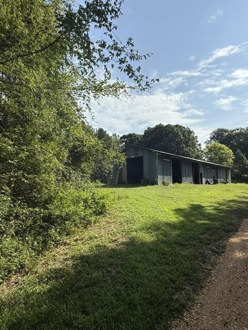 149 Nobles Rd, Paris