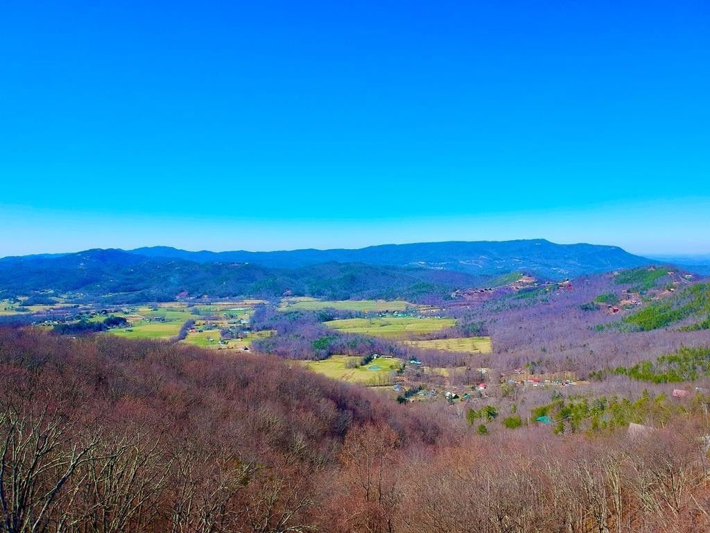 3 Ravens Den Way, Sevierville