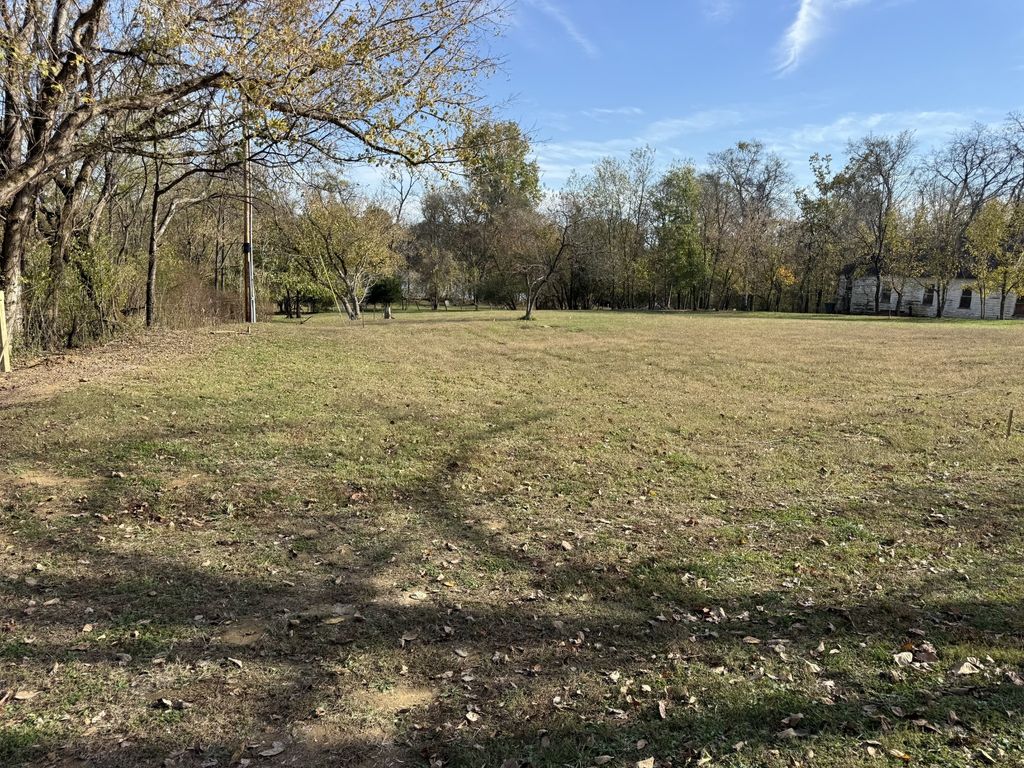 709 Zieglers Fort Rd, Gallatin