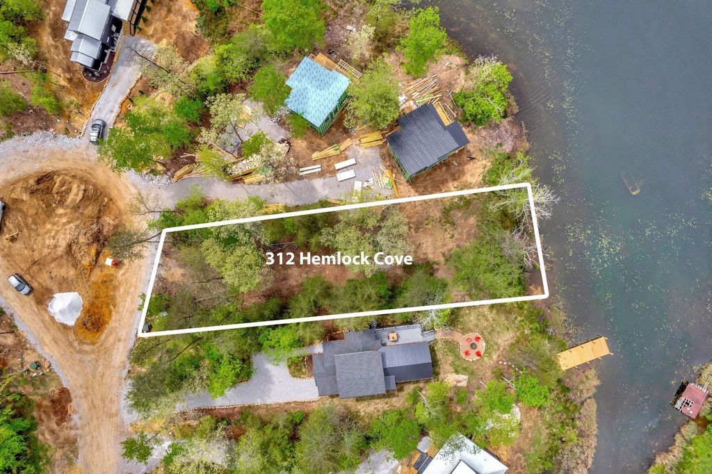 312 Hemlock Cove, Tracy City