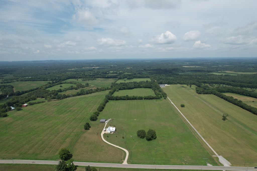 3130 Nashville Hwy, Lewisburg