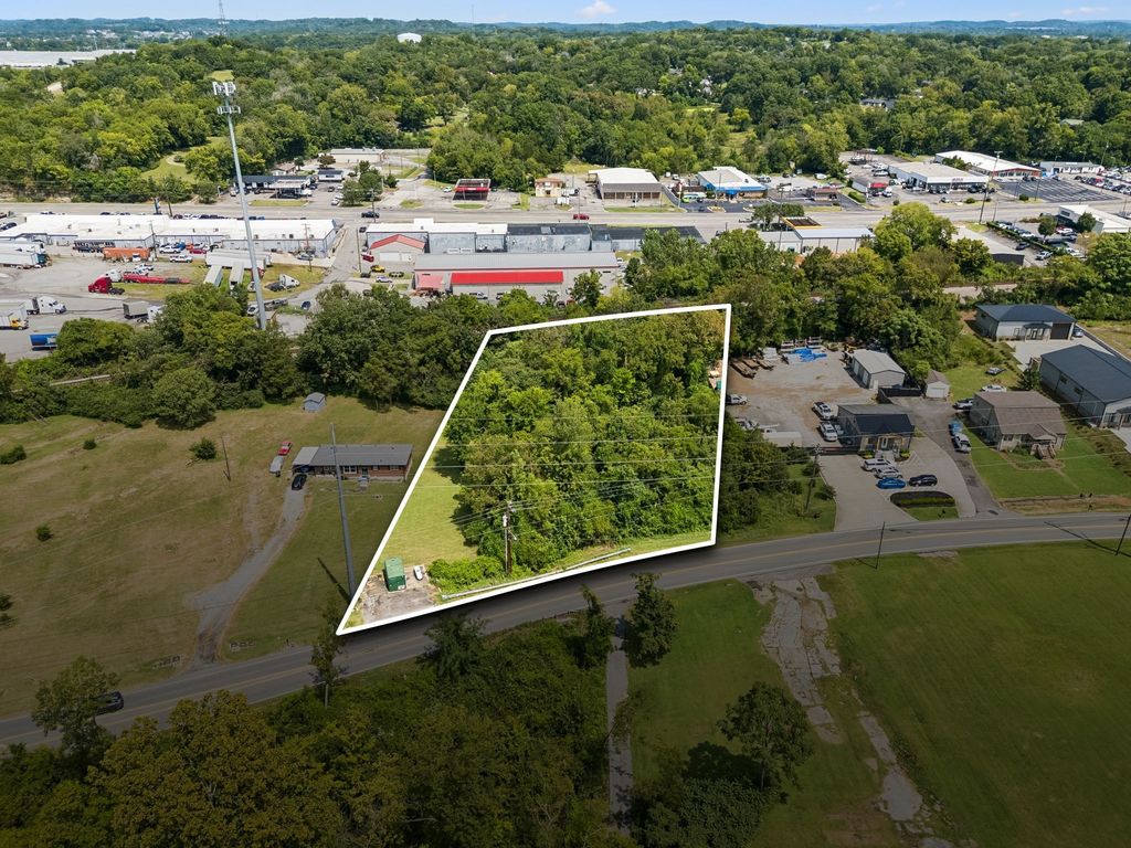 274 Rockland Rd, Hendersonville